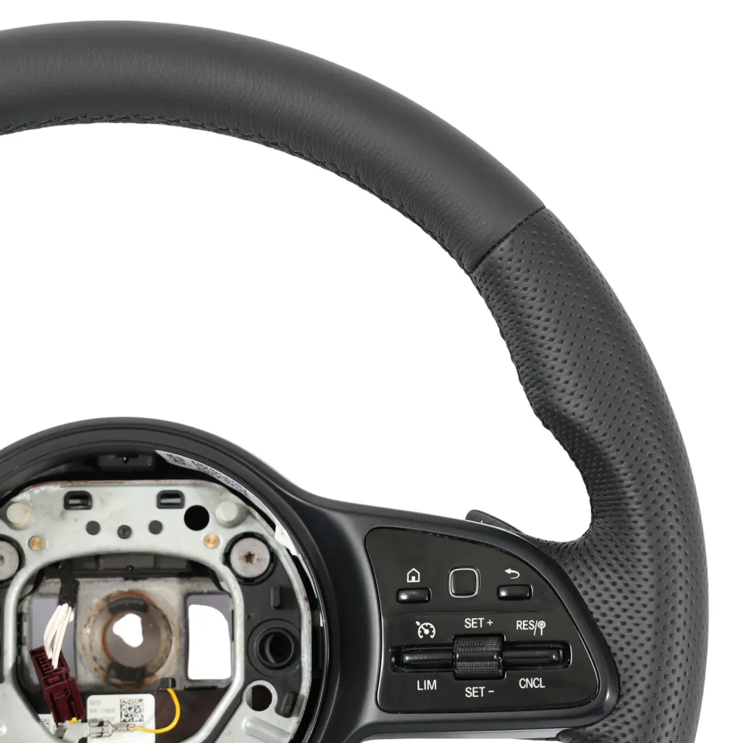 W907 Volante NUOVO In Pelle Nera Cambio al Volante per Mercedes Sprinter con numero di parte A9074601402 Mercedes Sprinter W907 Volante NUOVO In Pelle Nera Cambio al Volante - SKU A9074601402-1 - Numero di parte A9074601402