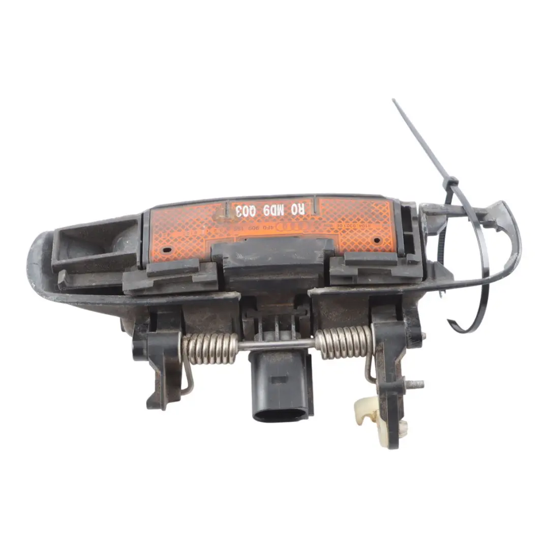 Exterior Door Grab Handle Front Right O/S to Audi A3 S3 8P with Part number 4F0837208C Audi A3 S3 8P Exterior Door Grab Handle Front Right O/S - SKU RHD-4F0837208C - Part number 4F0837208C