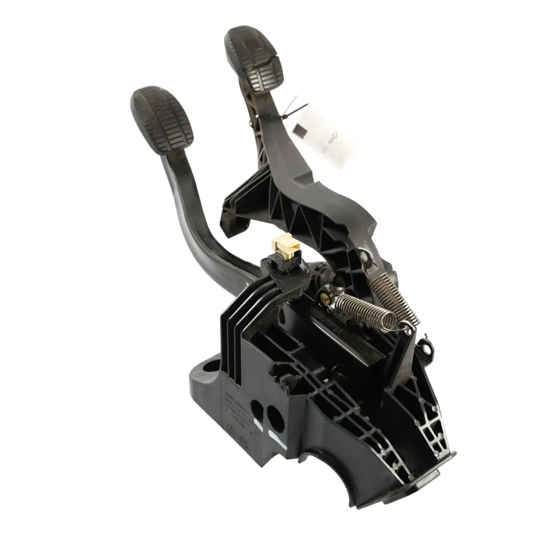 Brake Clutch Support Pedals Set Complete Assembly 6856599 to BMW F40 F45 F46 with Part number 6870849 BMW F40 F45 F46 Brake Clutch Support Pedals Set Complete Assembly 6856599 - SKU rhd-6870849 - Part number 6870849