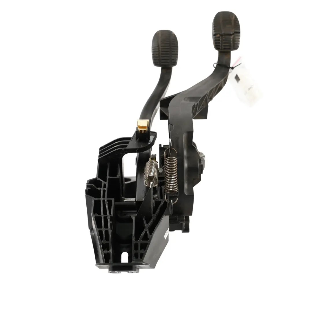 Brake Clutch Support Pedals Set Complete Assembly 6856599 to BMW F40 F45 F46 with Part number 6870849 BMW F40 F45 F46 Brake Clutch Support Pedals Set Complete Assembly 6856599 - SKU rhd-6870849 - Part number 6870849