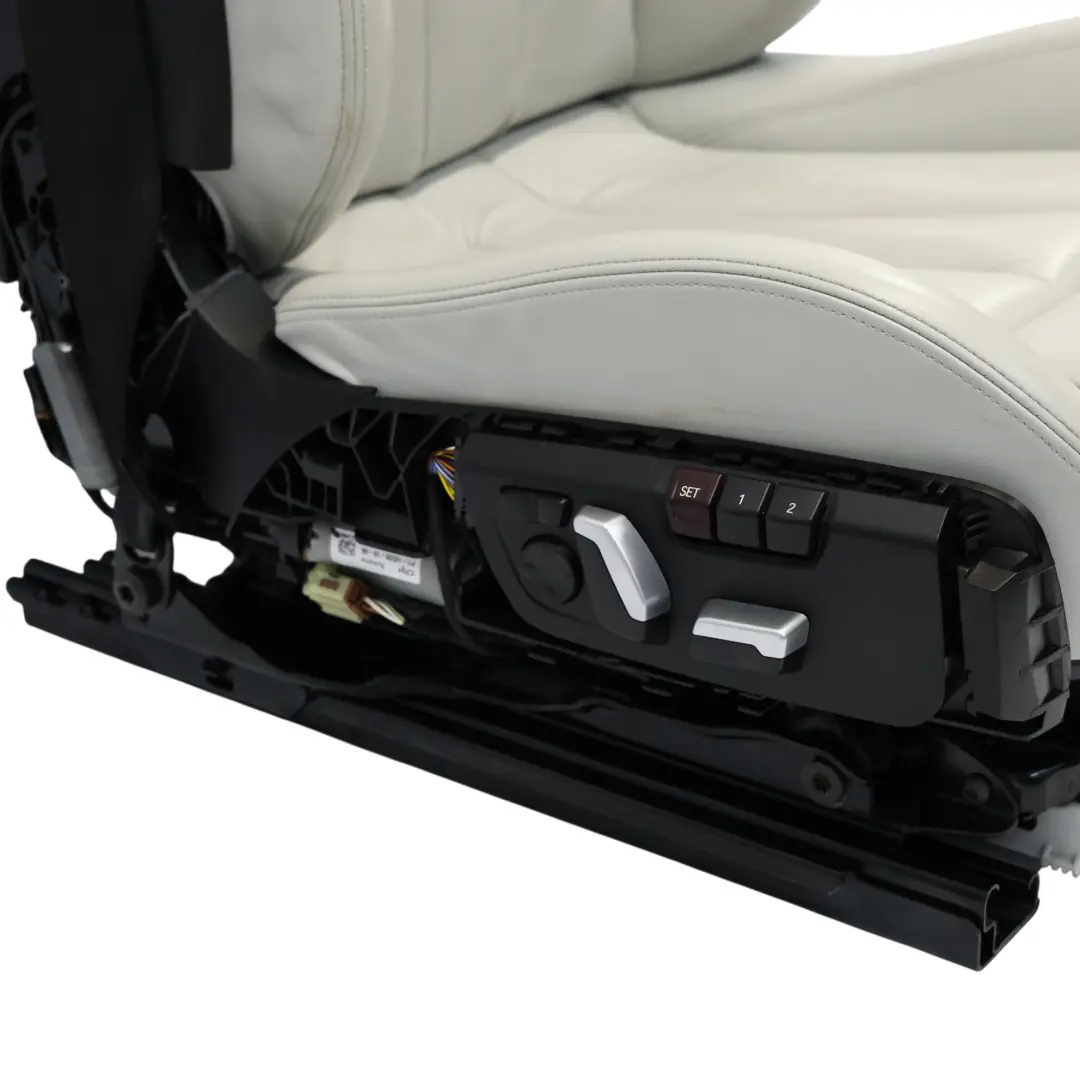 Leather Seat BMW F83 M4 M Sport Neck Heated Front Right O/S Memory Silverstone to with Part number 8058354 Leather Seat BMW F83 M4 M Sport Neck Heated Front Right O/S Memory Silverstone - SKU RHD-8058354-2 - Part number 8058354