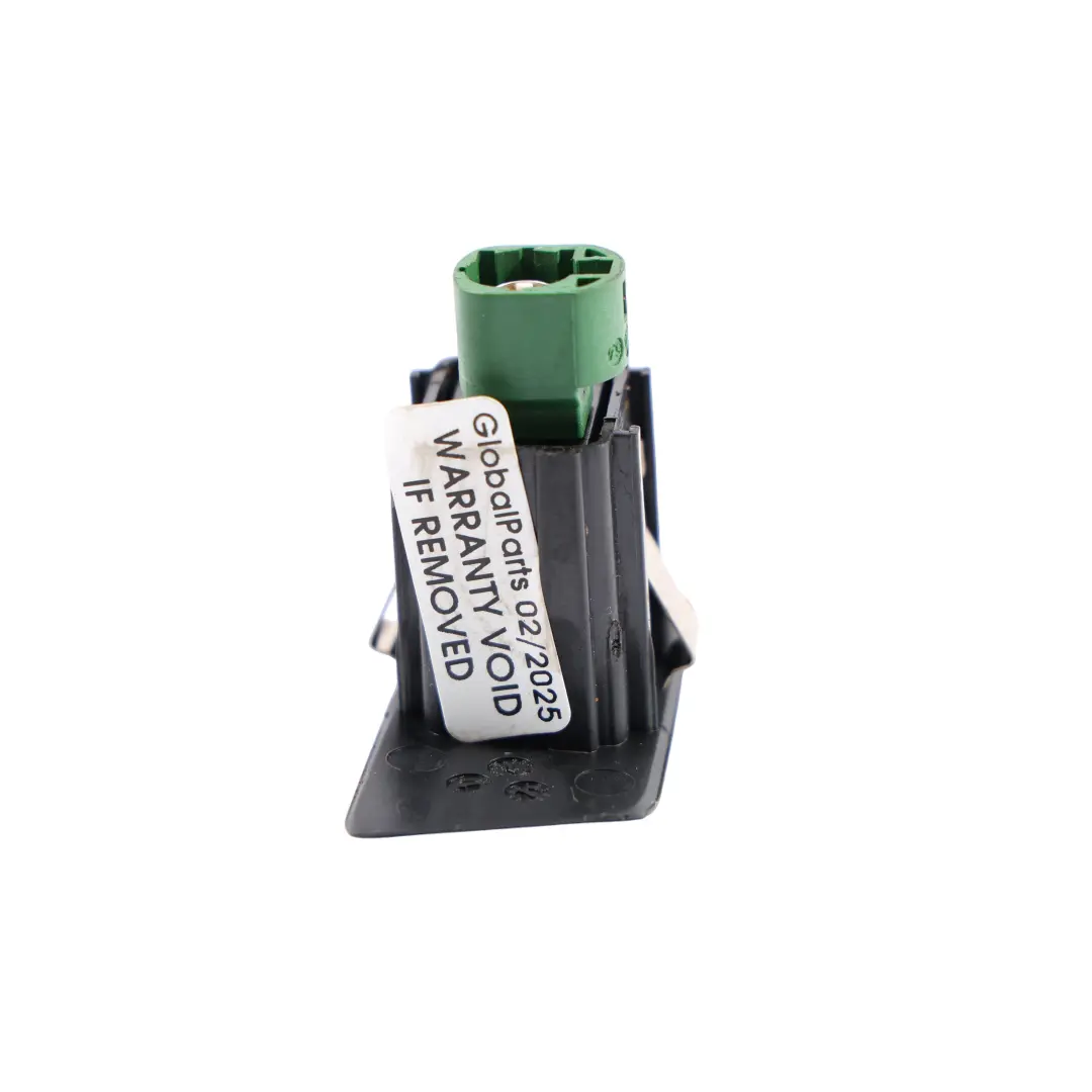 USB Adapter Port Socket Connector to Audi Q2 GA with Part number 81C035726 Audi Q2 GA USB Adapter Port Socket Connector - SKU RHD-81C035726 - Part number 81C035726