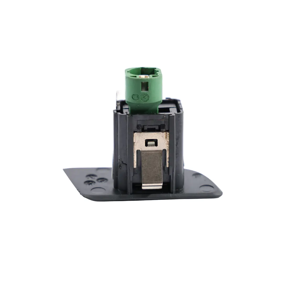 USB Adapter Port Socket Connector to Audi Q2 GA with Part number 81C035726 Audi Q2 GA USB Adapter Port Socket Connector - SKU RHD-81C035726 - Part number 81C035726