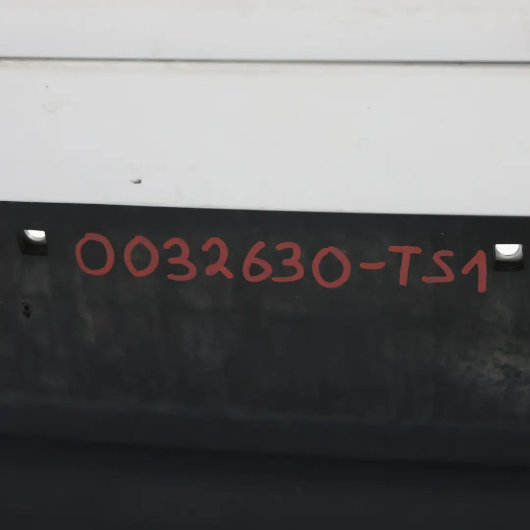 Zderzak Tylny Titansilber Srebrny Metalik - 354 do BMW E87 o numerze 0032630 BMW E87 Zderzak Tylny Titansilber Srebrny Metalik - 354 - SKU 0032630-TS1 - Numer Części 0032630