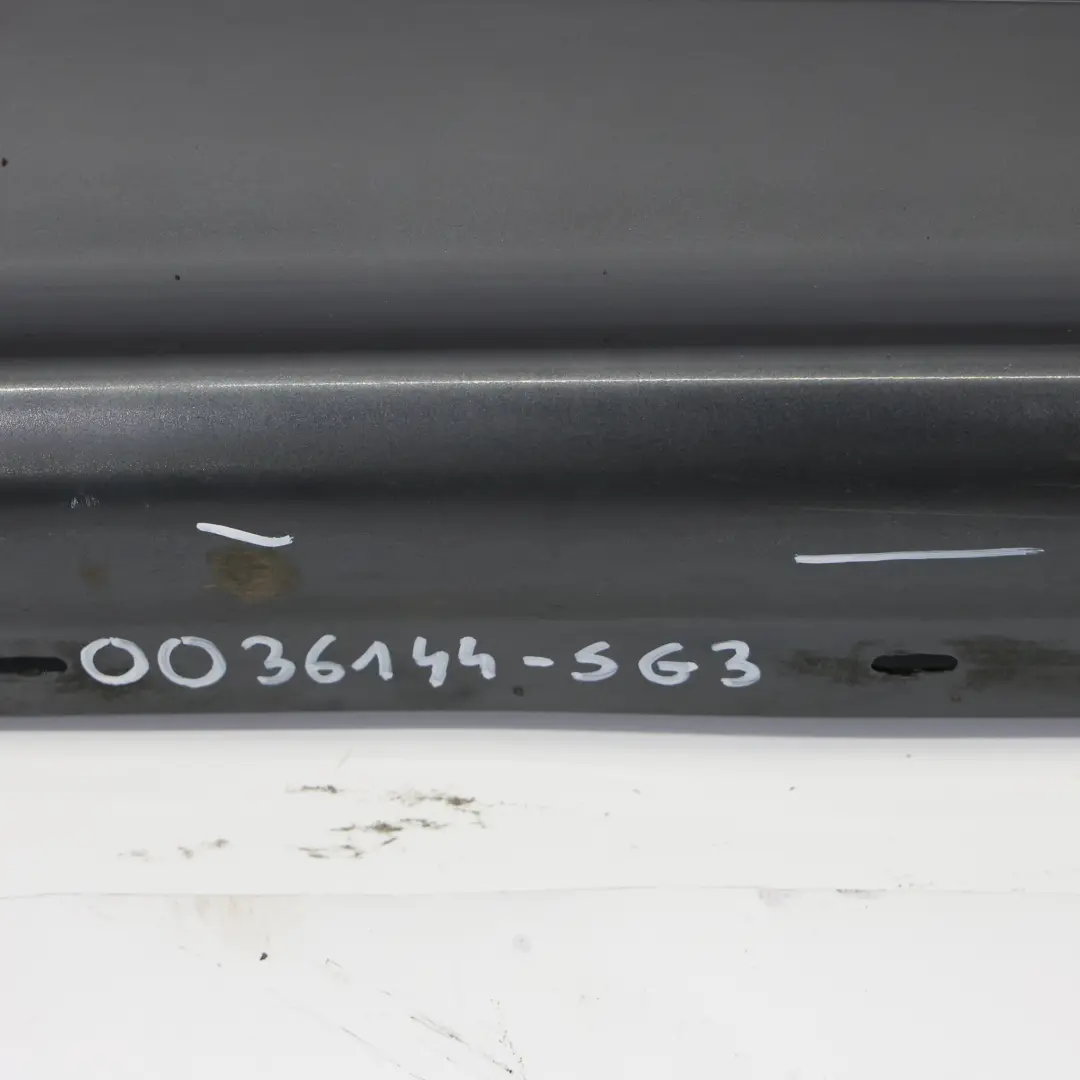 Bas de Porte Couverture Seuil Droite Sparkling Graphite pour BMW E87 LCI à propos du numéro de pièce 51770036144 BMW E87 LCI Bas de Porte Couverture Seuil Droite Sparkling Graphite - SKU 0036144-SG3 - Numéro de pièce 51770036144