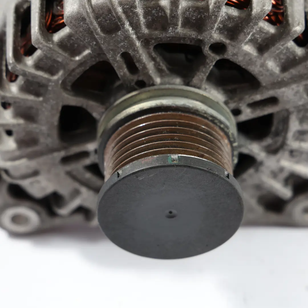 Audi Q5 8R 2.0 TDI Alternator 14V 180A Valeo - SKU 03L903016A - Numer Części 03L903016A