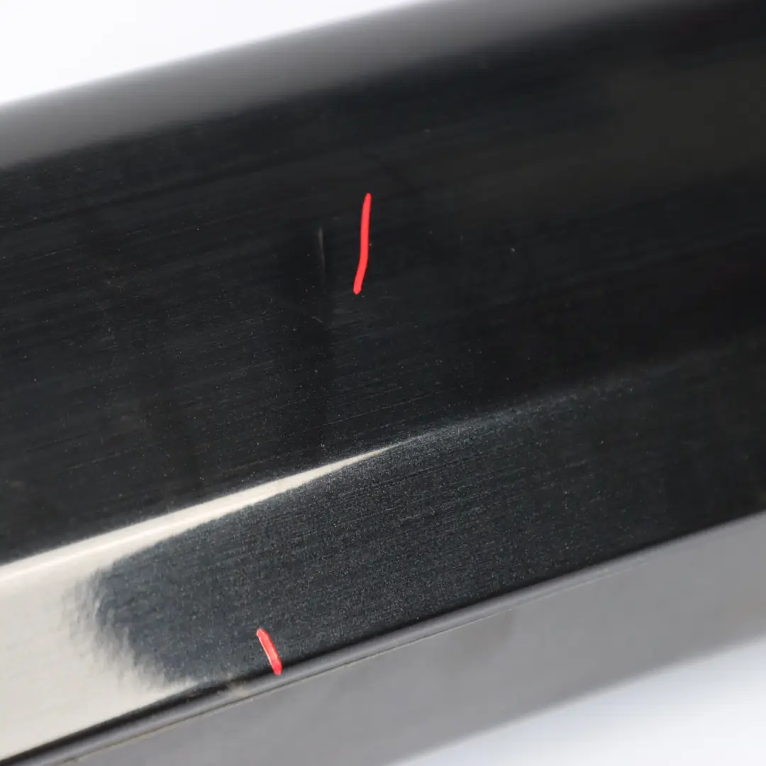 Coperchio Del Bagagliaio Finisher Cover Nero Zaffiro - 475 per BMW X3 E83 M Sport con numero di parte 0403511 BMW X3 E83 M Sport Coperchio Del Bagagliaio Finisher Cover Nero Zaffiro - 475 - SKU 0403511-BS - Numero di parte 0403511