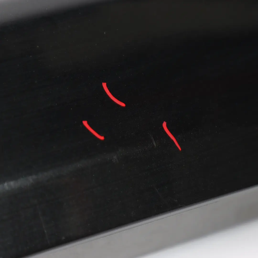 Blende Heckklappe Black Sapphire Schwarz - 475 für BMW X3 E83 M Sport mit Teilenummer 0403511 BMW X3 E83 M Sport Blende Heckklappe Black Sapphire Schwarz - 475 - SKU 0403511-BS - Teilenummer 0403511