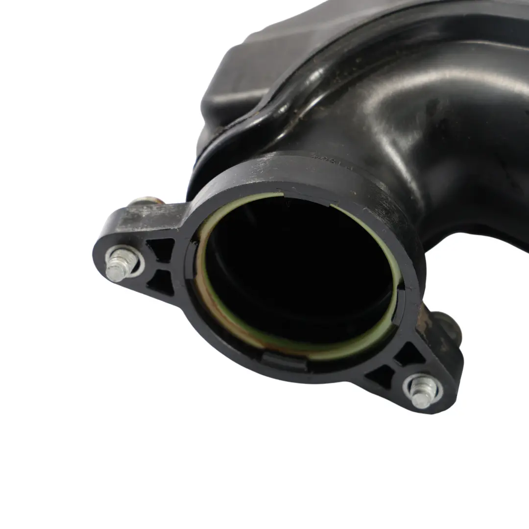 Rura Przewód Powietrza Turbo 1.4 Benzyna do Audi A3 8V o numerze 04E129656G Audi A3 8V Rura Przewód Powietrza Turbo 1.4 Benzyna - SKU 04E129656G - Numer Części 04E129656G
