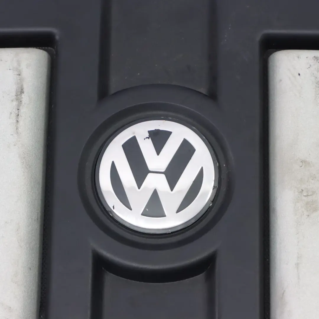 Volkswagen Touareg 7L V6 3.0 TDI Panneau Garniture Capot Supérieur - SKU 059103925AN - Numéro de pièce 059103925AN
