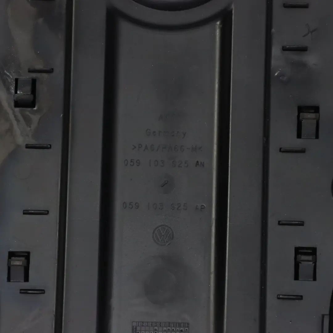 7L V6 3.0 TDI Pokrywa Panel Osłona Silnika do Volkswagen Touareg o numerze 059103925AN Volkswagen Touareg 7L V6 3.0 TDI Pokrywa Panel Osłona Silnika - SKU 059103925AN - Numer Części 059103925AN