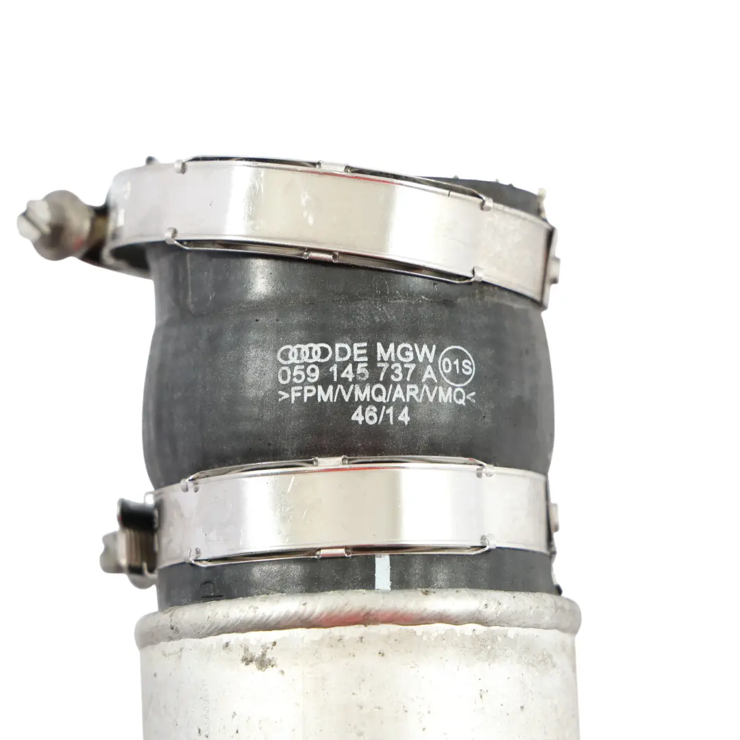 Ansaugschlauch Ladeluft Kühler Rohrleitung für Audi A8 D4 3.0 TDI mit Teilenummer 059145731CT Audi A8 D4 3.0 TDI Ansaugschlauch Ladeluft Kühler Rohrleitung - SKU 059145731CT - Teilenummer 059145731CT