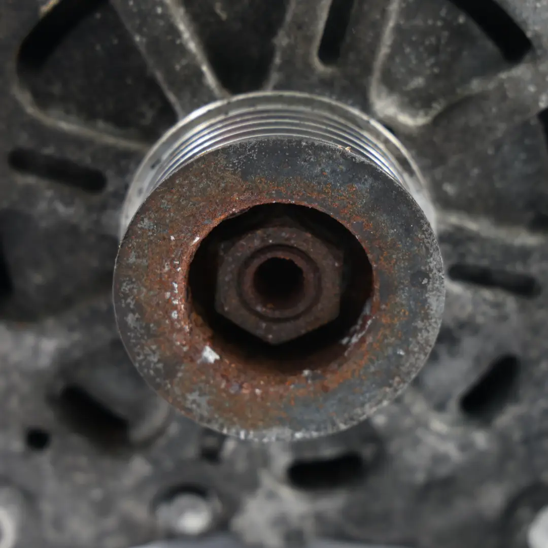 Wassergekühlte Lichtmaschine 190A für Volkswagen Touareg Audi Q7 mit Teilenummer 059903015P Volkswagen Touareg Audi Q7 Wassergekühlte Lichtmaschine 190A - SKU 059903015P - Teilenummer 059903015P