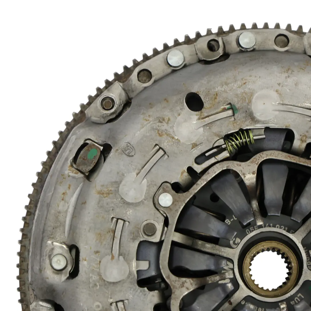 Zweimassenschwungrad Kupplungssatz für Audi Q2 GA 35 TFSI mit Teilenummer 05E105266R Audi Q2 GA 35 TFSI Zweimassenschwungrad Kupplungssatz - SKU 05E105266R-1 - Teilenummer 05E105266R