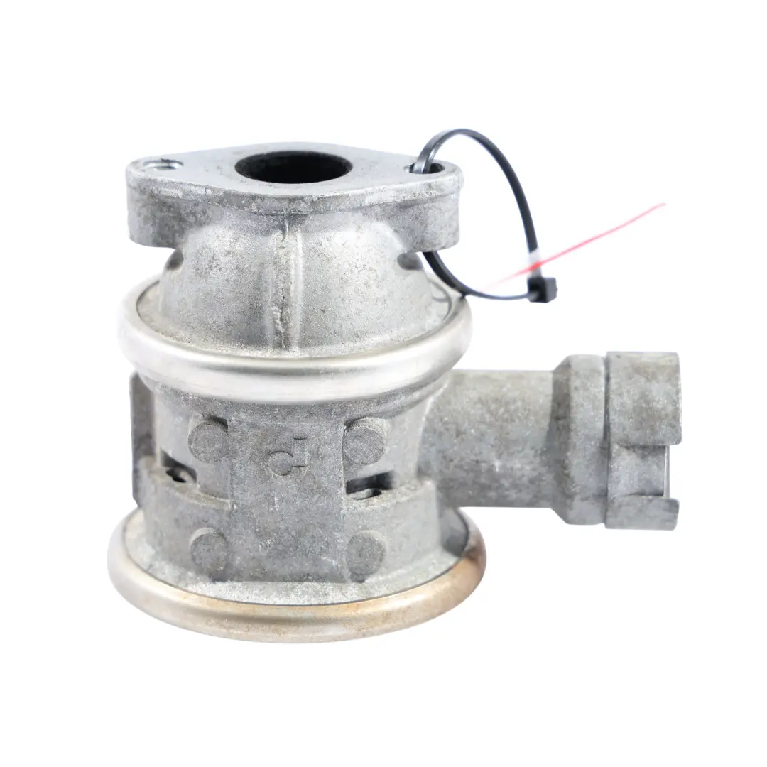 Tubo Conexión Refrigerador Válvula EGR para Audi A3 8P con número de pieza 06A131351F Audi A3 8P Tubo Conexión Refrigerador Válvula EGR - SKU 06A131351F - Número de pieza 06A131351F