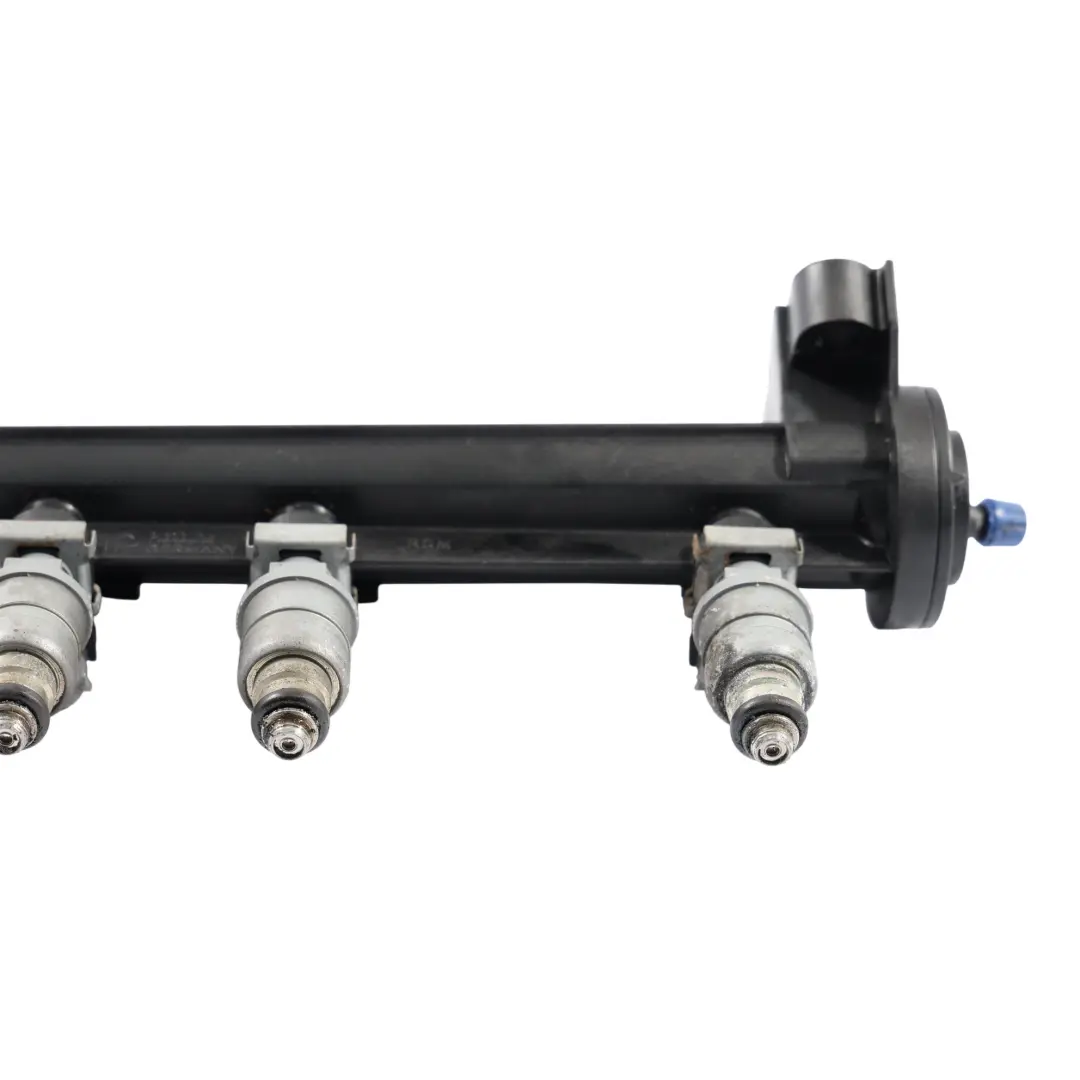 Injecteur De Rampe D'Injection 1.6 MPI BSE Essence pour Audi A3 8P à propos du numéro de pièce 06A133317AS Audi A3 8P Injecteur De Rampe D'Injection 1.6 MPI BSE Essence - SKU 06A133317AS - Numéro de pièce 06A133317AS