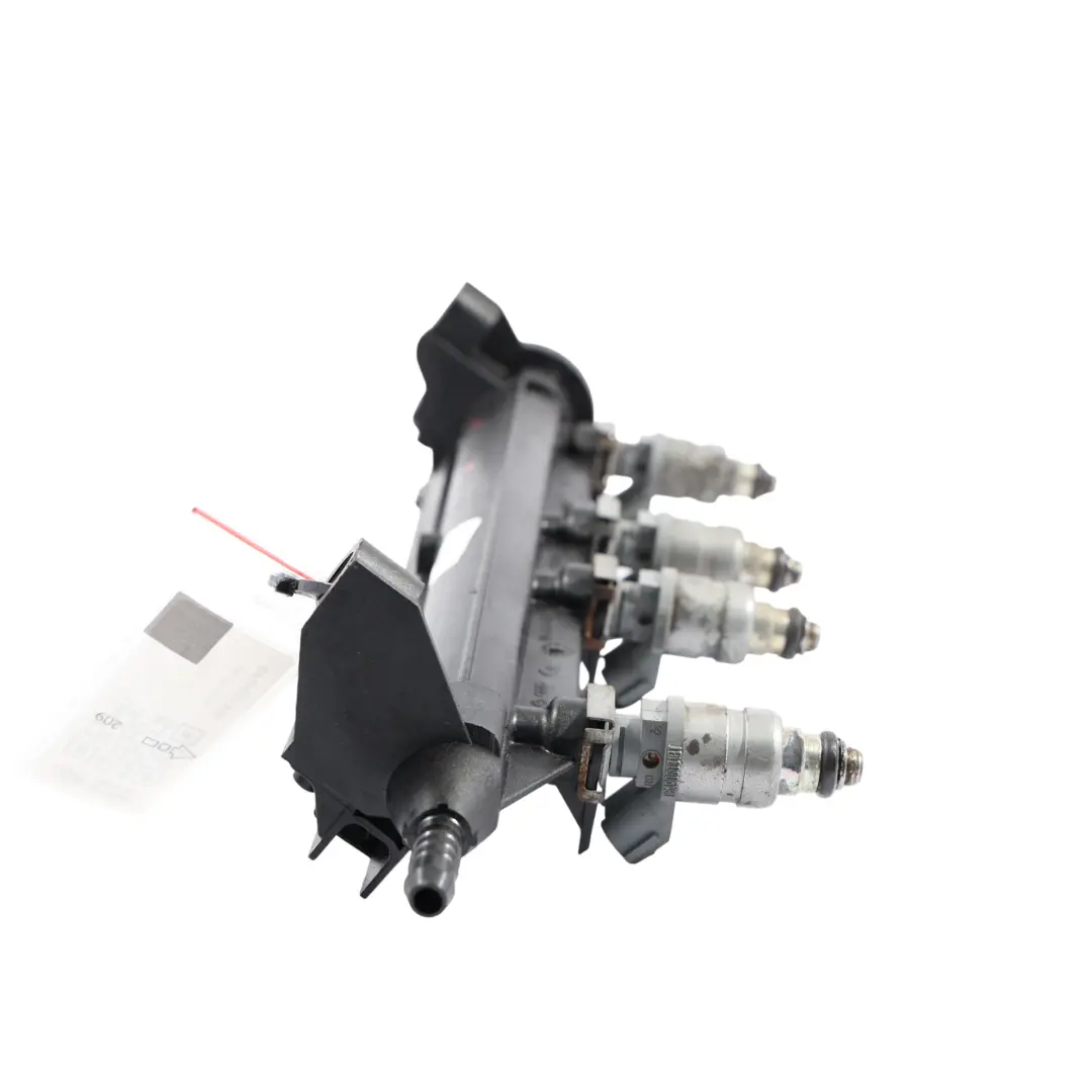 Iniettore Fuel Rail 1.6 MPI BSE Benzina per Audi A3 8P con numero di parte 06A133317AS Audi A3 8P Iniettore Fuel Rail 1.6 MPI BSE Benzina - SKU 06A133317AS - Numero di parte 06A133317AS