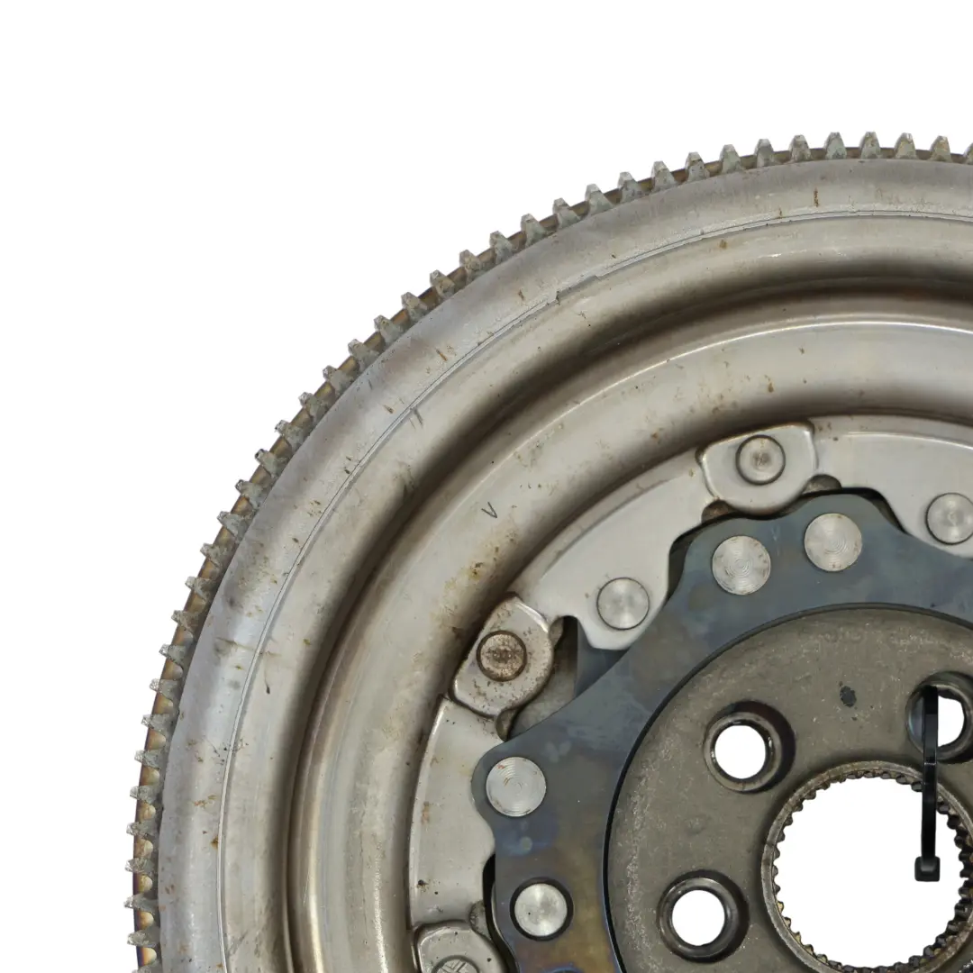 Zweimassen Schwungrad Automatik Getriebe für Audi A3 8P mit Teilenummer 06F105266 Audi A3 8P Zweimassen Schwungrad Automatik Getriebe - SKU 06F105266 - Teilenummer 06F105266