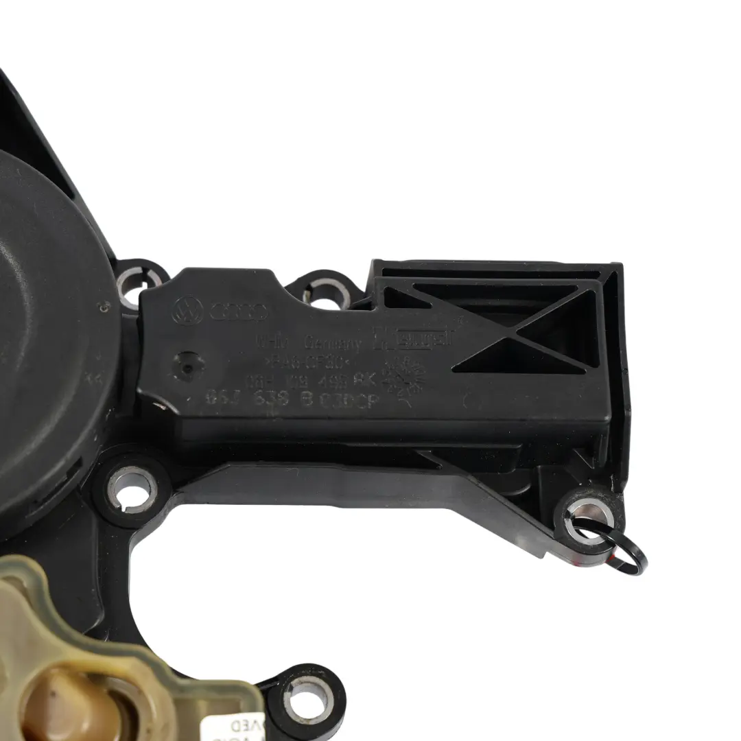 Separator Odma Rozdzielacz Oleju do Audi A5 8T o numerze 06H103495AE Audi A5 8T Separator Odma Rozdzielacz Oleju - SKU 06H103495AE - Numer Części 06H103495AE