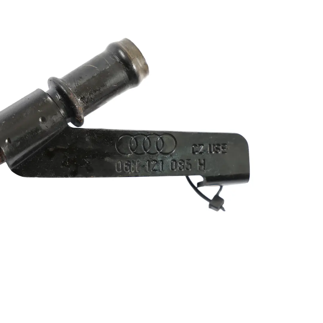 Manguera Agua Refrigeración Radiador Tubería para Audi A5 8T 2.0 TFSI con número de pieza 06H121085H Audi A5 8T 2.0 TFSI Manguera Agua Refrigeración Radiador Tubería - SKU 06H121085H - Número de pieza 06H121085H