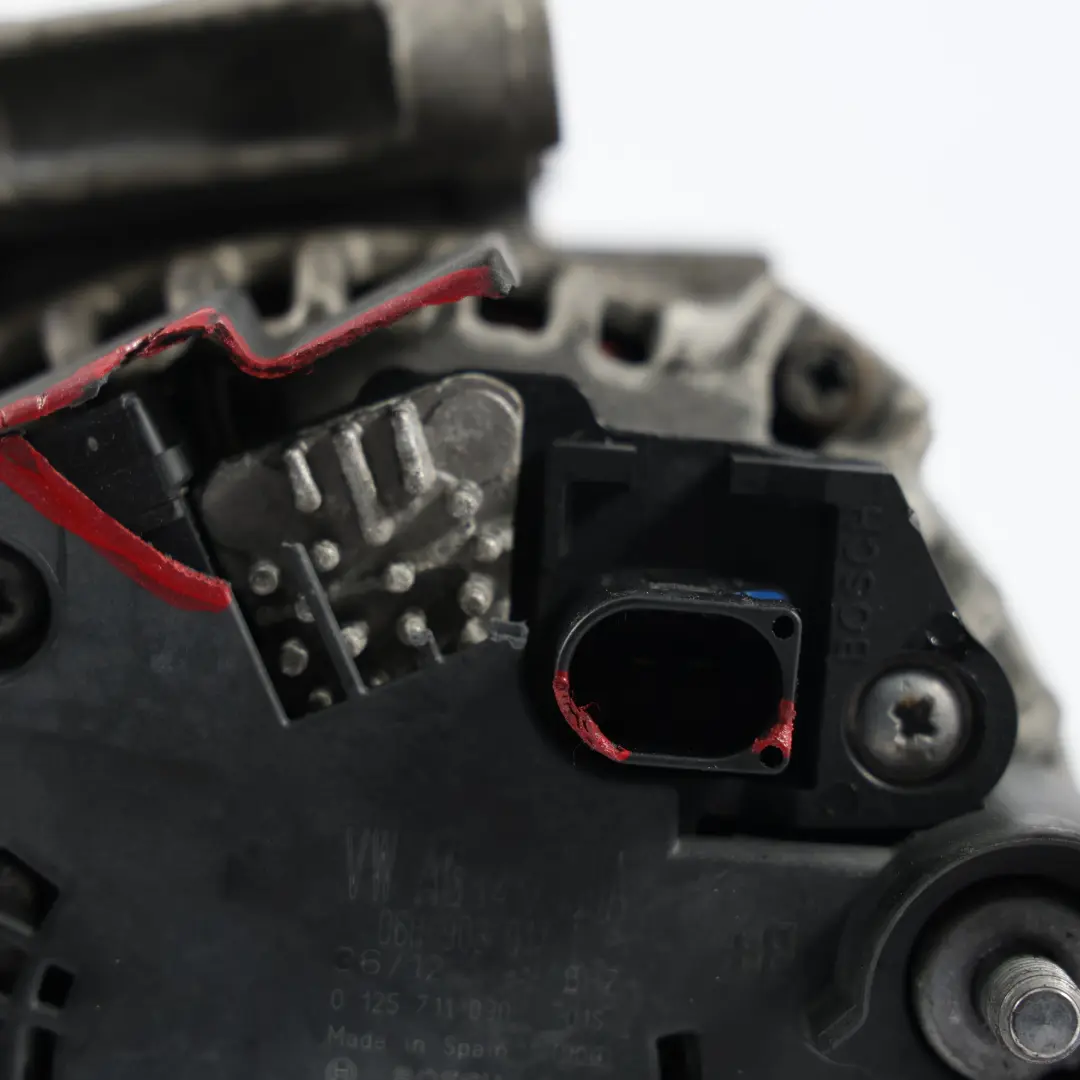 Licht Maschine Generator für Audi A4 B8 A5 8T 2.0 TFSI Motor mit Teilenummer 06H903017T Audi A4 B8 A5 8T 2.0 TFSI Motor Licht Maschine Generator - SKU 06H903017T-1 - Teilenummer 06H903017T