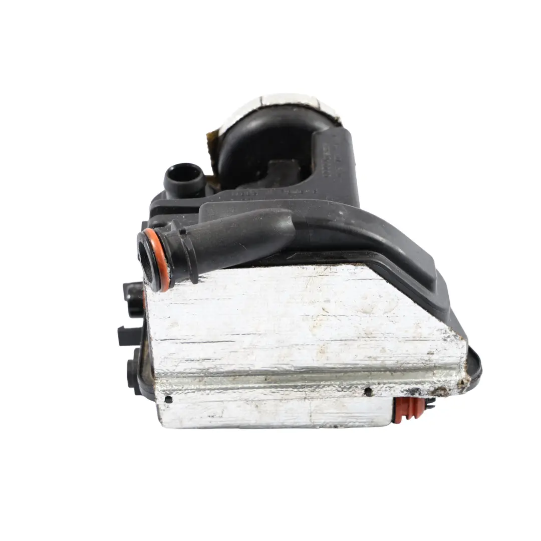 Benzina Separatore Olio Motore Sfiato Carter 079103542E per Audi A7 S7 4G 4.0 TFSI con numero di parte 079103542B Audi A7 S7 4G 4.0 TFSI Benzina Separatore Olio Motore Sfiato Carter 079103542E - SKU 079103542B - Numero di parte 079103542B