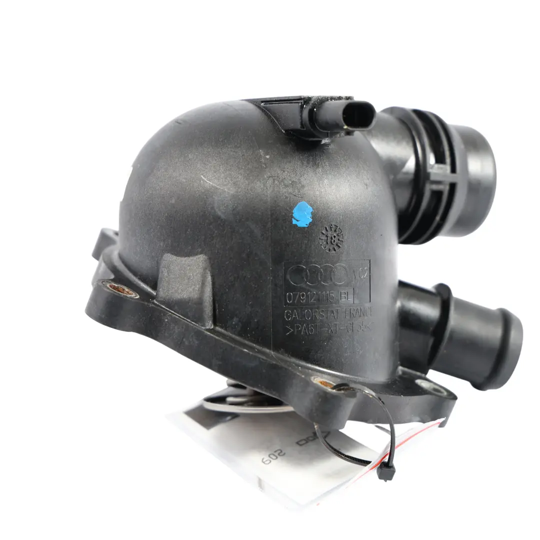 Audi A7 4G 4.0 TFSI Boîtier Thermostat Liquide Refroidissement - SKU 079121115BD - Numéro de pièce 079121115BD