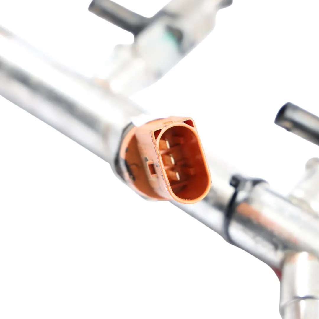 4G8 4.0 TFSI Injecteurs Ligne Injection Carburant Droit pour Audi A7 S7 à propos du numéro de pièce 079133316BE Audi A7 S7 4G8 4.0 TFSI Injecteurs Ligne Injection Carburant Droit - SKU 079133316BE - Numéro de pièce 079133316BE