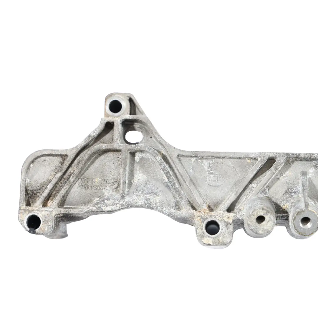 Staffa Collettore Ingresso Audi A7 S7 4G8 A8 S8 D4 4.0 TFSI Sinistra per con numero di parte 079133340R Staffa Collettore Ingresso Audi A7 S7 4G8 A8 S8 D4 4.0 TFSI Sinistra - SKU 079133340R - Numero di parte 079133340R