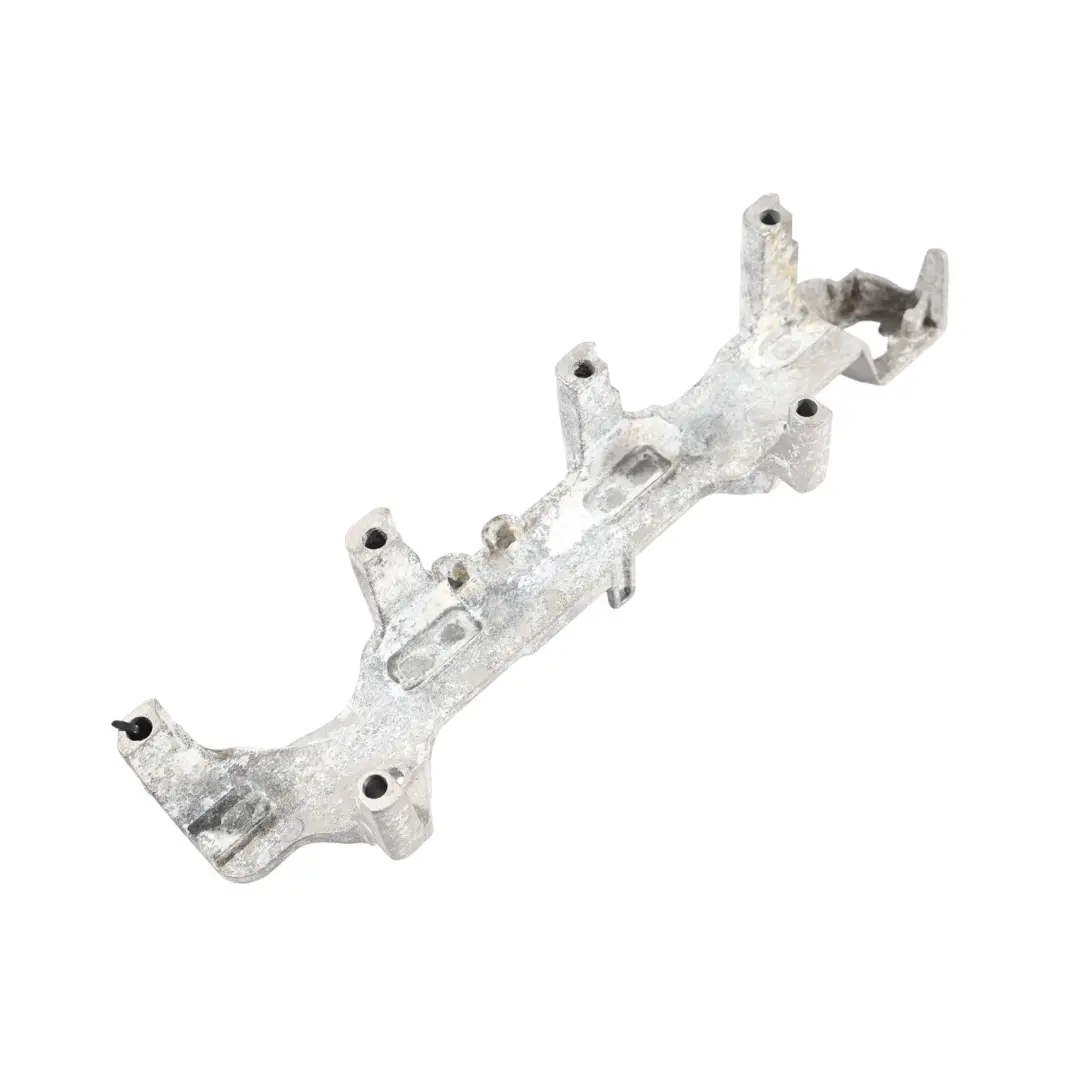 Bracket Inlet Manifold Audi A7 S7 4G8 A8 D4 4.0 Right O/S Petrol V8 079133340R to with Part number 079133340S Bracket Inlet Manifold Audi A7 S7 4G8 A8 D4 4.0 Right O/S Petrol V8 079133340R - SKU 079133340S - Part number 079133340S