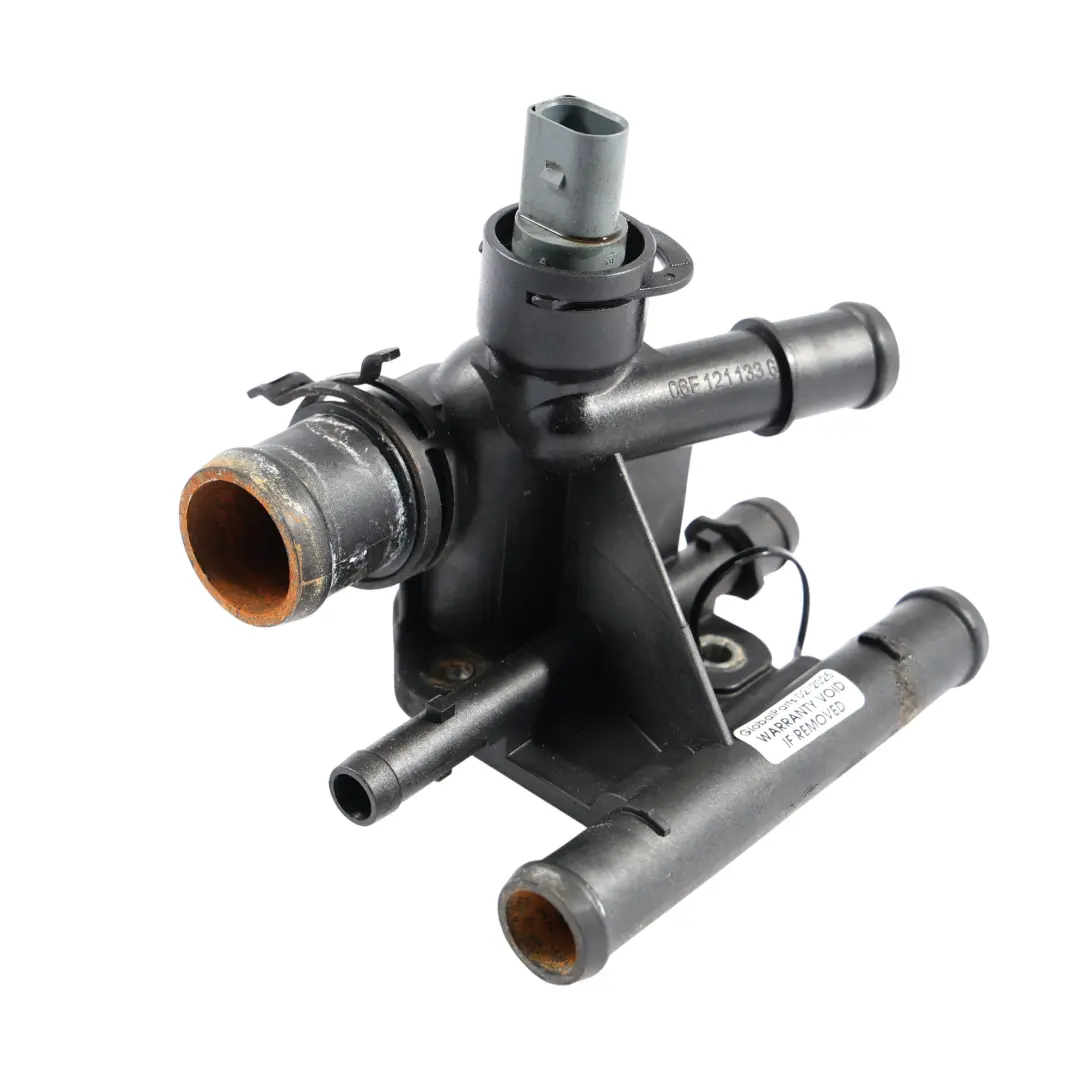 VW Golf 5 2.0 TSI BWA Tuyau Liquide Refroidissement Moteur Essence - SKU 06F121133G - Numéro de pièce 08F121133G