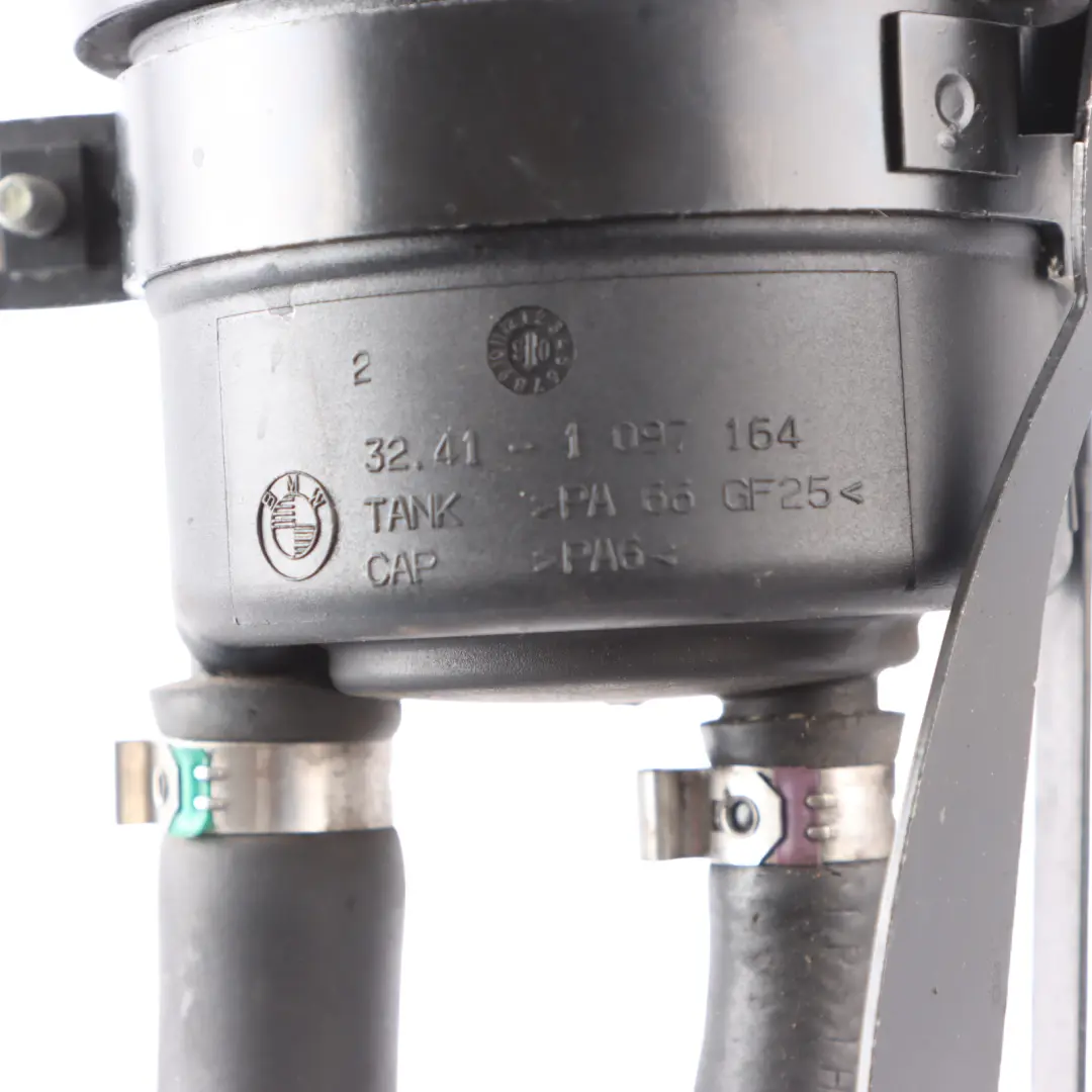 Depósito Aceite Dirección Asistida para BMW E60 E61 E81 E87 E90 E91 con número de pieza 1097164 BMW E60 E61 E81 E87 E90 E91 Depósito Aceite Dirección Asistida - SKU 1097164-7 - Número de pieza 1097164