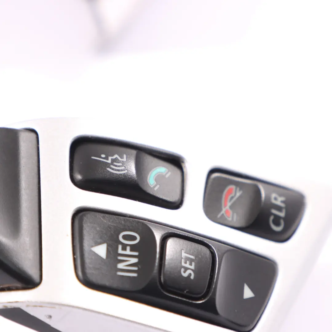 Przyciski Kierownicy Sterowanie Radiem Multifunkcja do SAAB 93 9-3 o numerze 12764169 SAAB 93 9-3 Przyciski Kierownicy Sterowanie Radiem Multifunkcja - SKU 12764169 - Numer Części 12764169