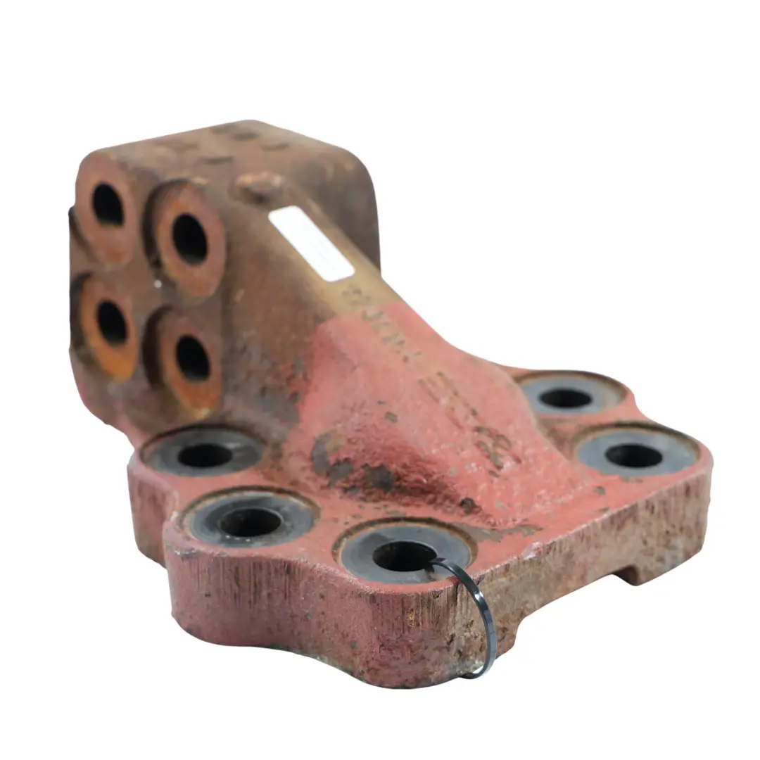 85CF 85.430 XF Engine Mount Carrier Bracket Support to DAF with Part number 1317044 DAF 85CF 85.430 XF Engine Mount Carrier Bracket Support - SKU 1317044 - Part number 1317044