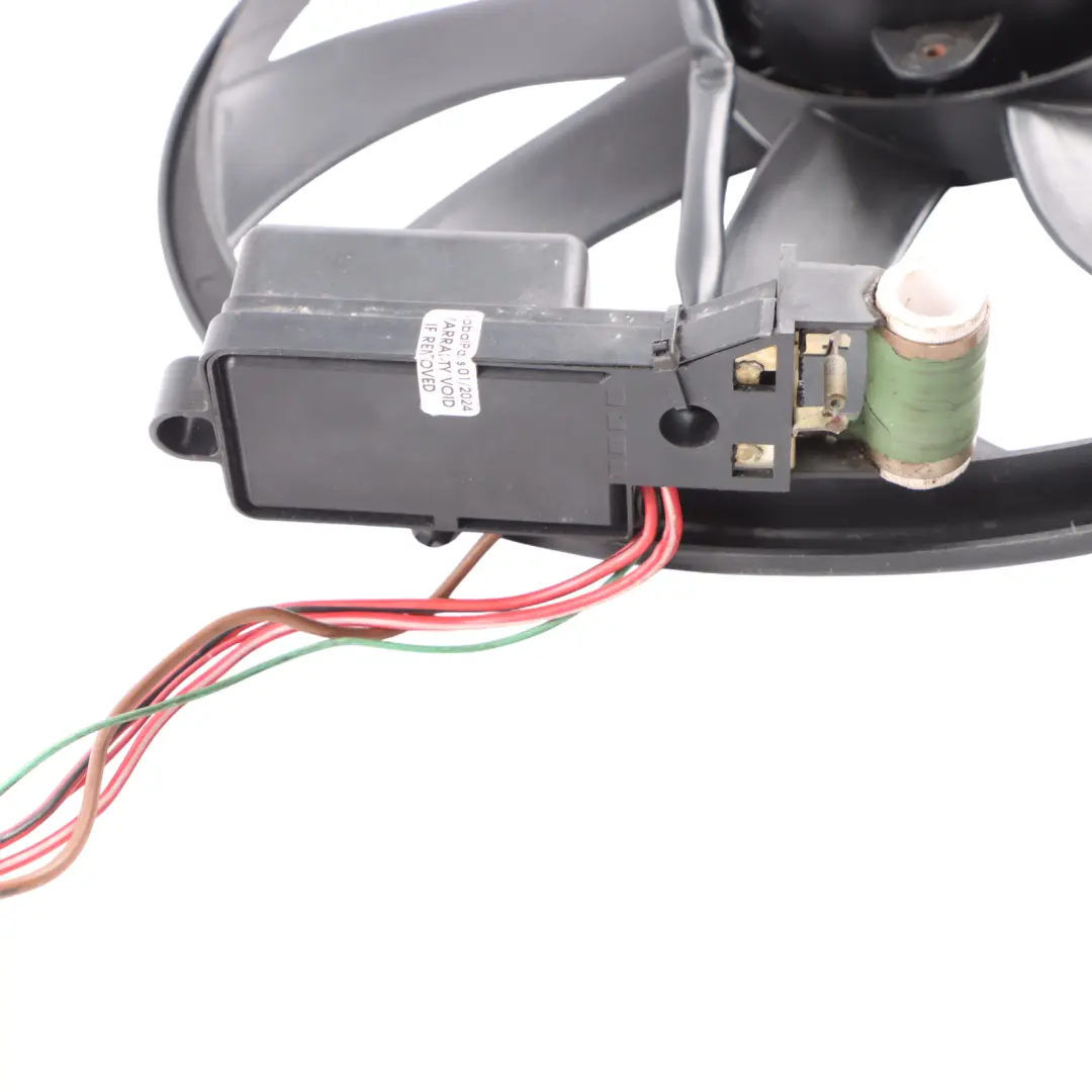 Benzina Alloggiamento Ventola Radiatore per Mini Cooper R50 R53 con numero di parte 1475577 Mini Cooper R50 R53 Benzina Alloggiamento Ventola Radiatore - SKU 1475577-8 - Numero di parte 1475577