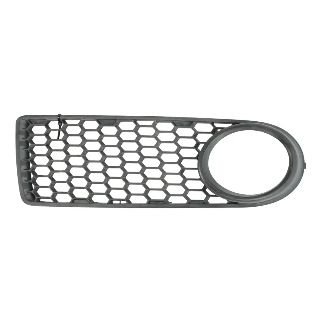 Kratka Zaślepka Zderzaka Prawy Przód do Volkswagen New Beetle o numerze 1C0807684B Volkswagen New Beetle Kratka Zaślepka Zderzaka Prawy Przód - SKU 1C0807684B - Numer Części 1C0807684B