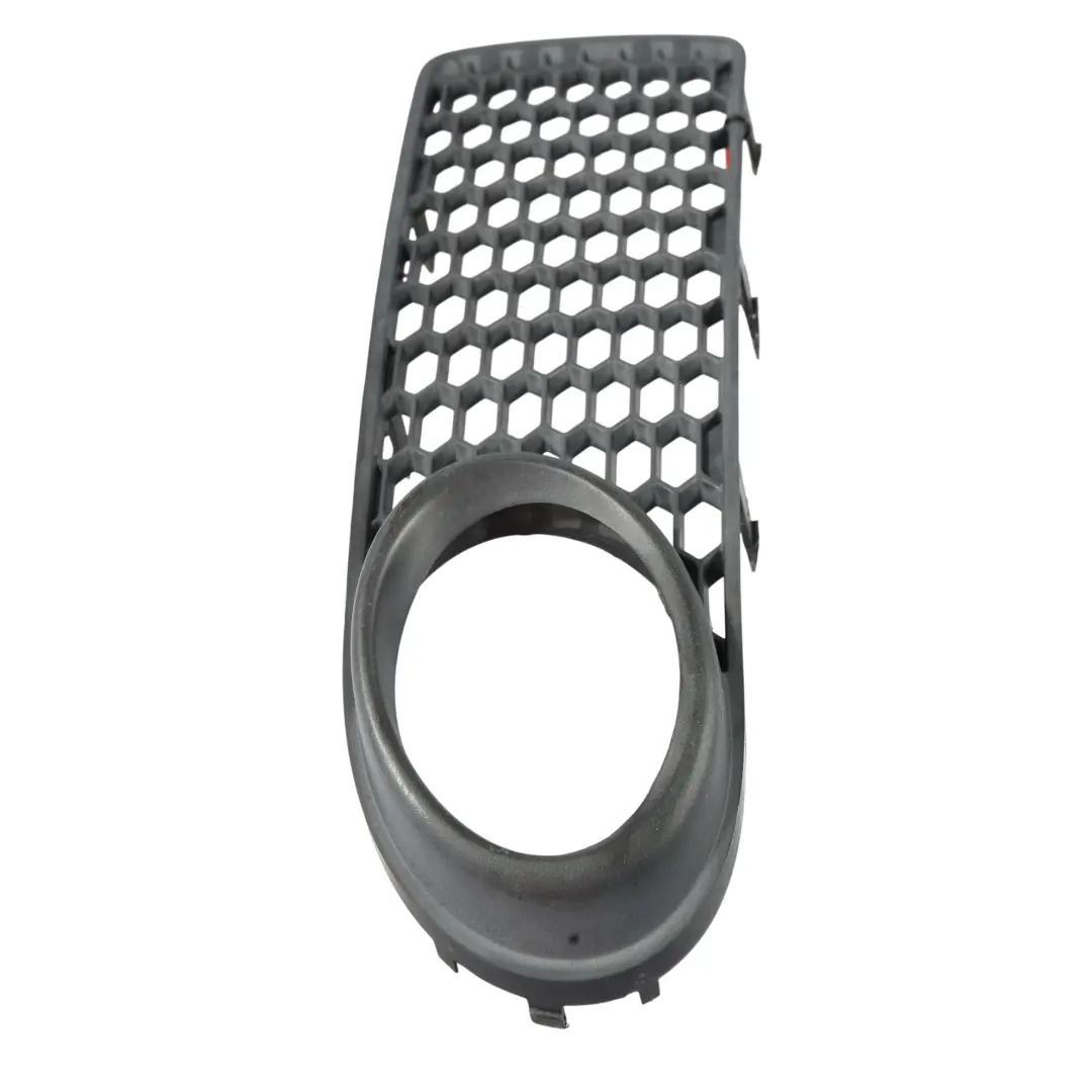 Grille Protection Antibrouillard Avant Droite pour Volkswagen New Beetle à propos du numéro de pièce 1C0807684B Volkswagen New Beetle Grille Protection Antibrouillard Avant Droite - SKU 1C0807684B - Numéro de pièce 1C0807684B