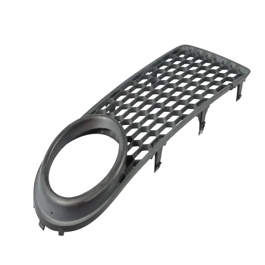 Parachoques Delantero Antiniebla Rejila Derecha para Volkswagen New Beetle con número de pieza 1C0807684B Volkswagen New Beetle Parachoques Delantero Antiniebla Rejila Derecha - SKU 1C0807684B - Número de pieza 1C0807684B