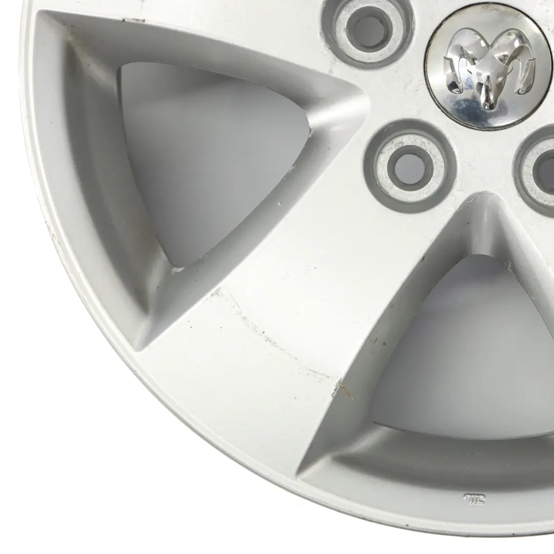 Srebrna Felga Aluminiowa 17" 6,5J ET:40 do Dodge Journey 1 o numerze 1EK85TRM Dodge Journey 1 Srebrna Felga Aluminiowa 17" 6,5J ET:40 - SKU 1EK85TRM - Numer Części 1EK85TRM