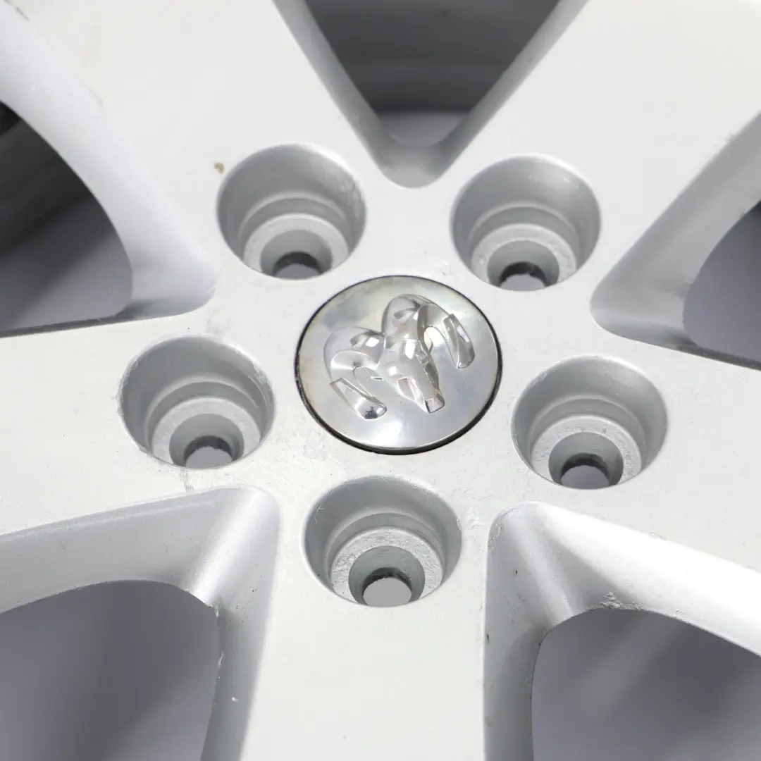 Jante Alliage Argent 17" 6,5J ET:40 pour Dodge Journey 1 à propos du numéro de pièce 1EK85TRM Dodge Journey 1 Jante Alliage Argent 17" 6,5J ET:40 - SKU 1EK85TRM - Numéro de pièce 1EK85TRM