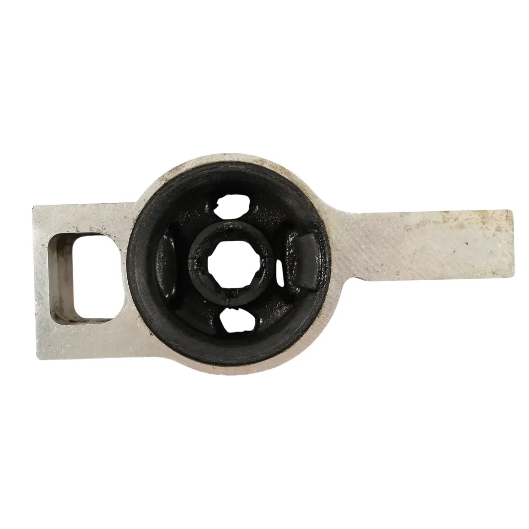 Tuleja Wahacza Lewy Przód Dolny do Audi Volkswagen Skoda Seat o numerze 1K0199231J Audi Volkswagen Skoda Seat Tuleja Wahacza Lewy Przód Dolny - SKU 1K0199231J - Numer Części 1K0199231J