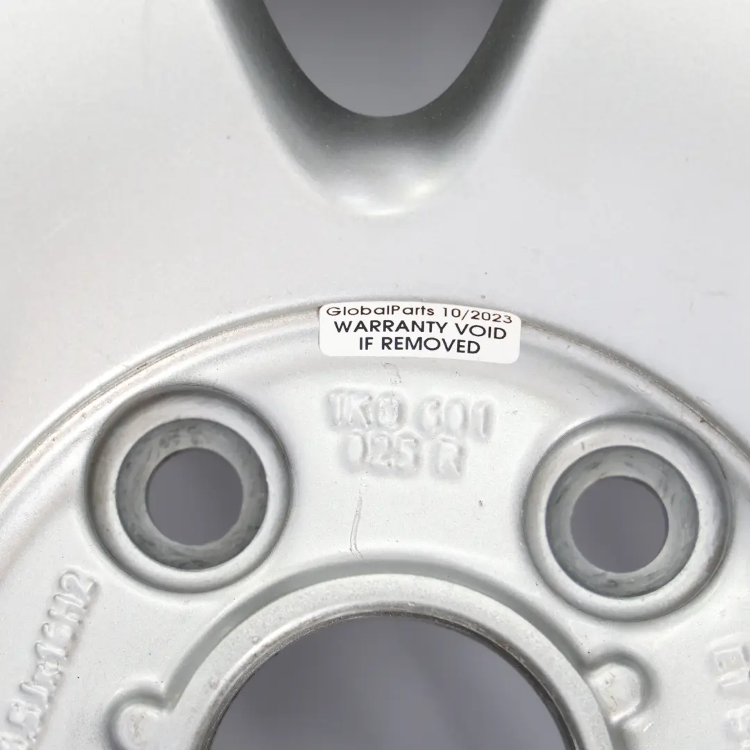 Llanta aleación plateada 16" ET:50 6,5J para VW Volkswagen Golf 5 V 6 VI con número de pieza 1K0601025R VW Volkswagen Golf 5 V 6 VI Llanta aleación plateada 16" ET:50 6,5J - SKU 1K0601025R-1 - Número de pieza 1K0601025R