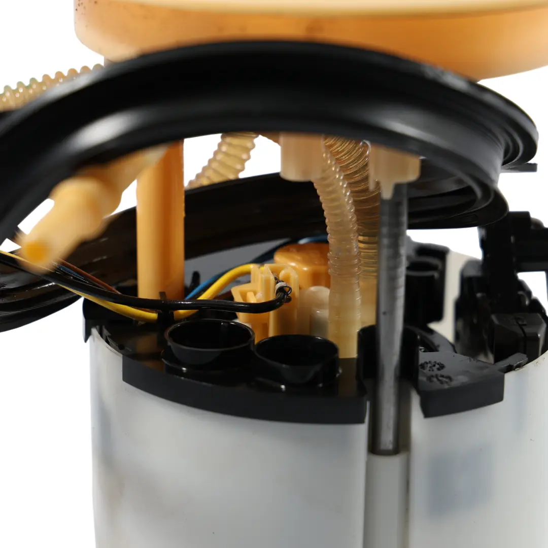 Kraftstoff Pumpe Dieseltank Behälter Gebereinheit für Audi TT 8J mit Teilenummer 1K0919050K Audi TT 8J Kraftstoff Pumpe Dieseltank Behälter Gebereinheit - SKU 1K0919050K - Teilenummer 1K0919050K