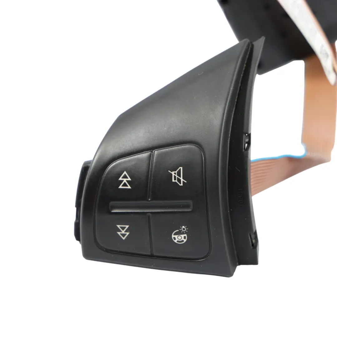 Multifunzione VW Golf Mk6 Seat Leon Set Di Interruttori per Volante con numero di parte 1P0959542 Volante Multifunzione VW Golf Mk6 Seat Leon Set Di Interruttori - SKU 1P0959542 - Numero di parte 1P0959542