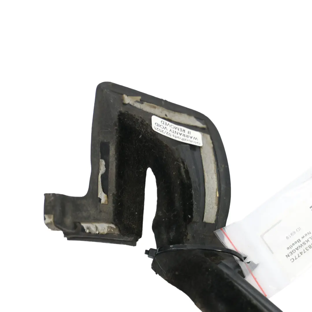 Tür Fenster Blende Dichtung Links für Volkswagen New Beetle Cabrio mit Teilenummer 1Y0837477C Volkswagen New Beetle Cabrio Tür Fenster Blende Dichtung Links - SKU 1Y0837477C - Teilenummer 1Y0837477C