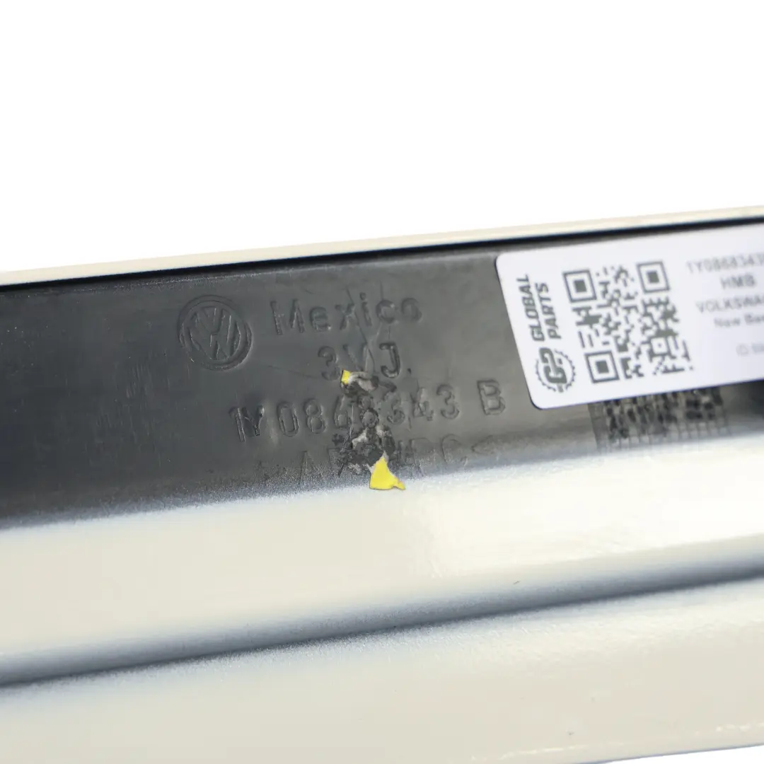 Protección Antivuelco Panel embellecedor Harvest Moon Beige - B1M para VW New Beetle con número de pieza 1Y0868343B VW New Beetle Protección Antivuelco Panel embellecedor Harvest Moon Beige - B1M - SKU 1Y0868343B-HMB - Número de pieza 1Y0868343B