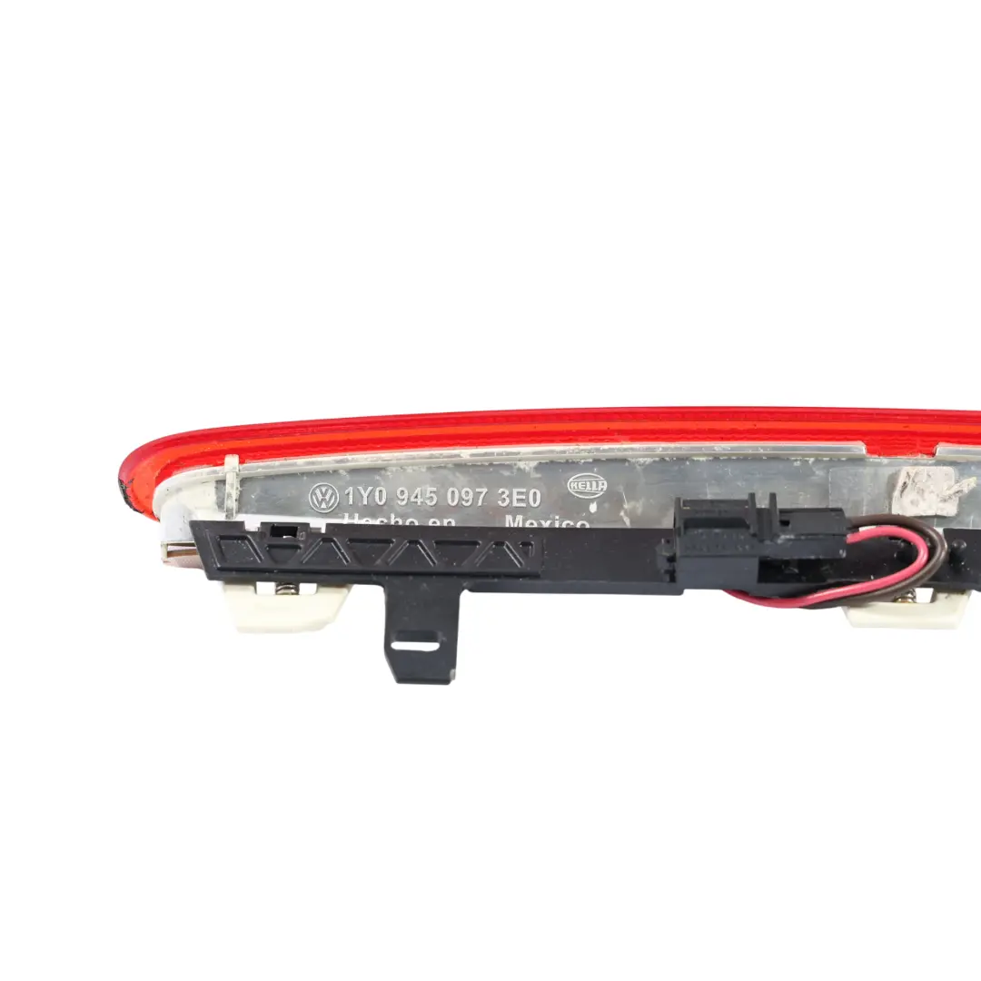 Tercer Faro Trasero Luz De Freno para Volkswagen New Beetle con número de pieza 1Y0945097 Volkswagen New Beetle Tercer Faro Trasero Luz De Freno - SKU 1Y0945097 - Número de pieza 1Y0945097