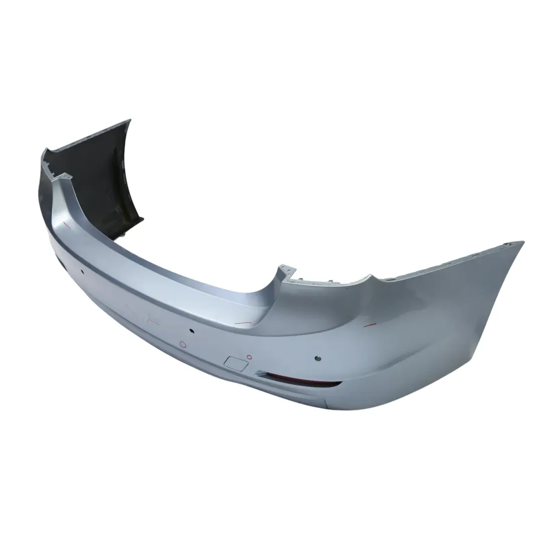 Tylny Zderzak PDC Liquid Blue Niebieski Metalik - B40 do BMW F30 o numerze 2239981 BMW F30 Tylny Zderzak PDC Liquid Blue Niebieski Metalik - B40 - SKU 2239981-LBL1 - Numer Części 2239981