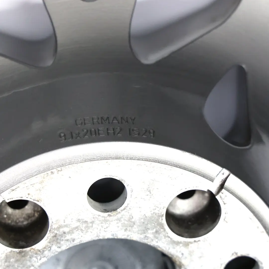 Ferric Grigio Cerchio lega anteriore 20" M Star Spoke 666 9J per BMW F80 M3 con numero di parte 2287500 BMW F80 M3 Ferric Grigio Cerchio lega anteriore 20" M Star Spoke 666 9J - SKU 2287500-1 - Numero di parte 2287500