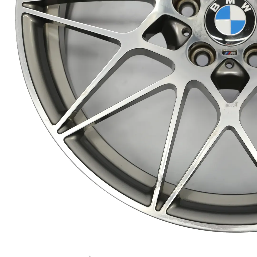 Ferric Grigio Cerchio lega anteriore 20" M Star Spoke 666 9J per BMW F80 M3 con numero di parte 2287500 BMW F80 M3 Ferric Grigio Cerchio lega anteriore 20" M Star Spoke 666 9J - SKU 2287500-1 - Numero di parte 2287500
